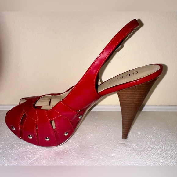 Guess Red Patent LeatherPlatform Slingback Clog Heel Sz 7.5 - Picture 2 of 10